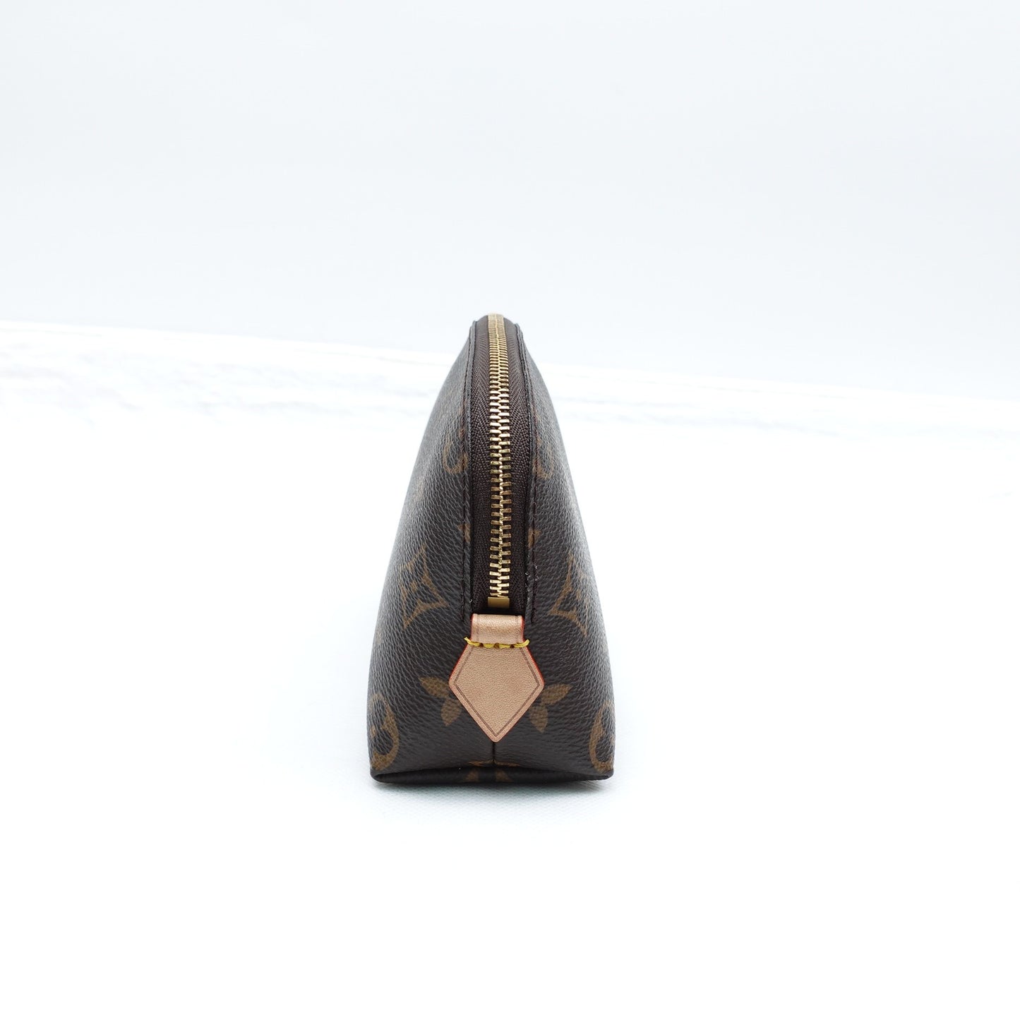 Pre-owned Louis Vuitton Poche Toilette Monogram Coated Canvas Clutch T10293091