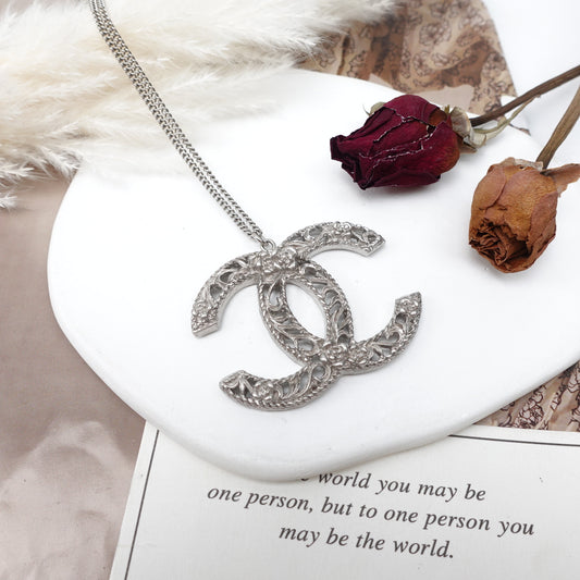 Pre-owned Chanel CC Silver-tone Metal Necklace