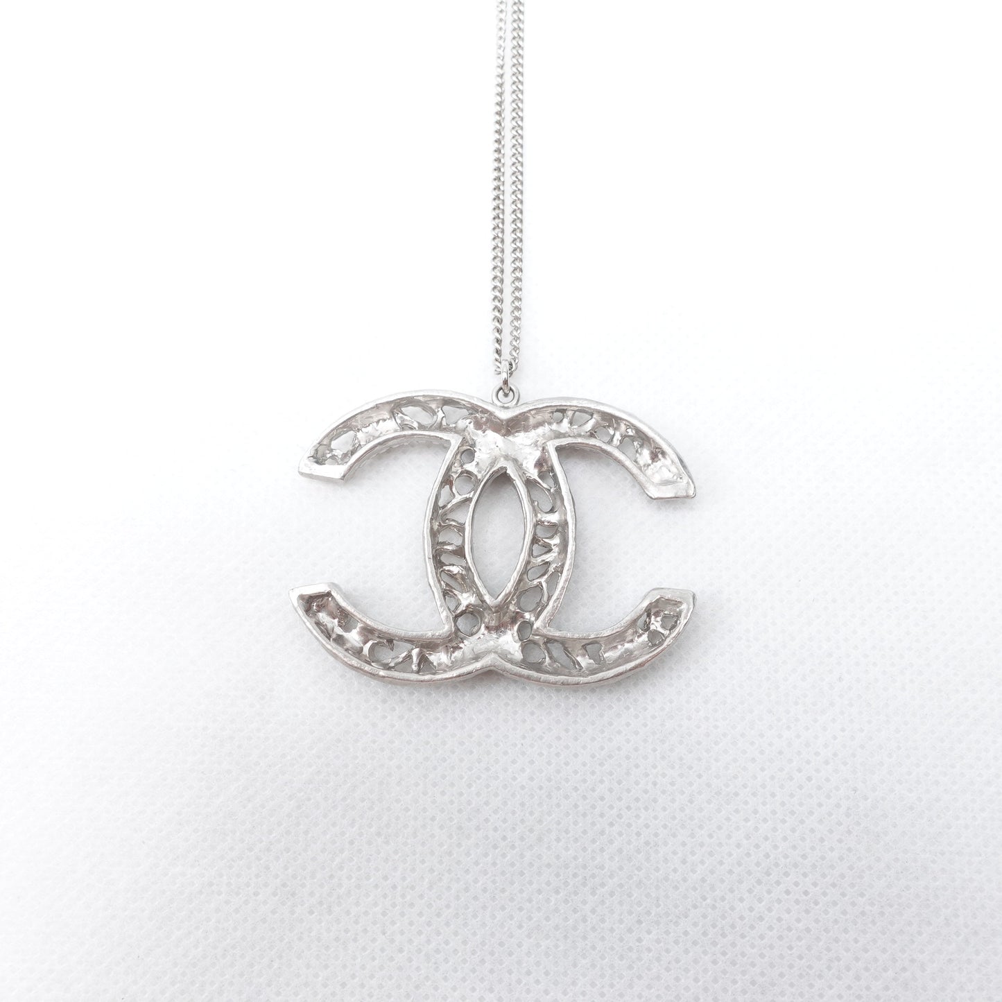 Pre-owned Chanel CC Silver-tone Metal Necklace