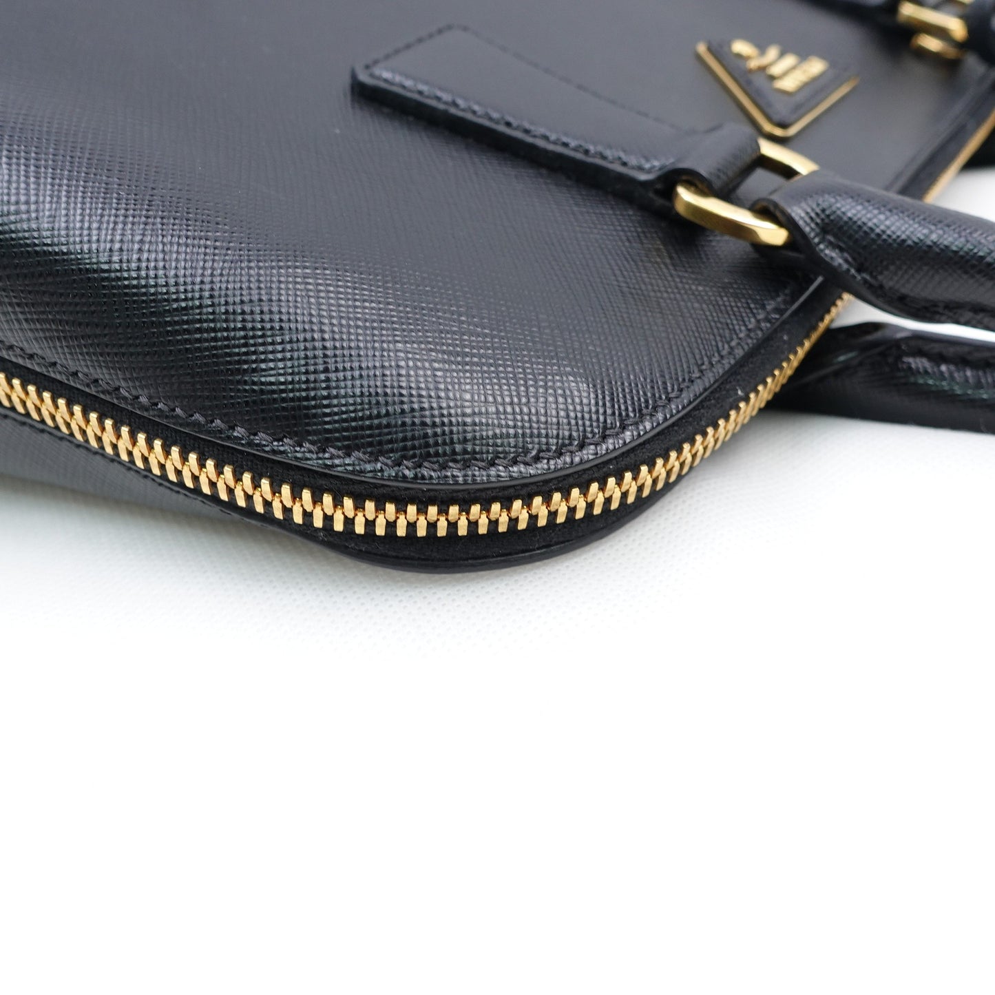 Pre-owned Prada Black Calfskin Shoulder Bag