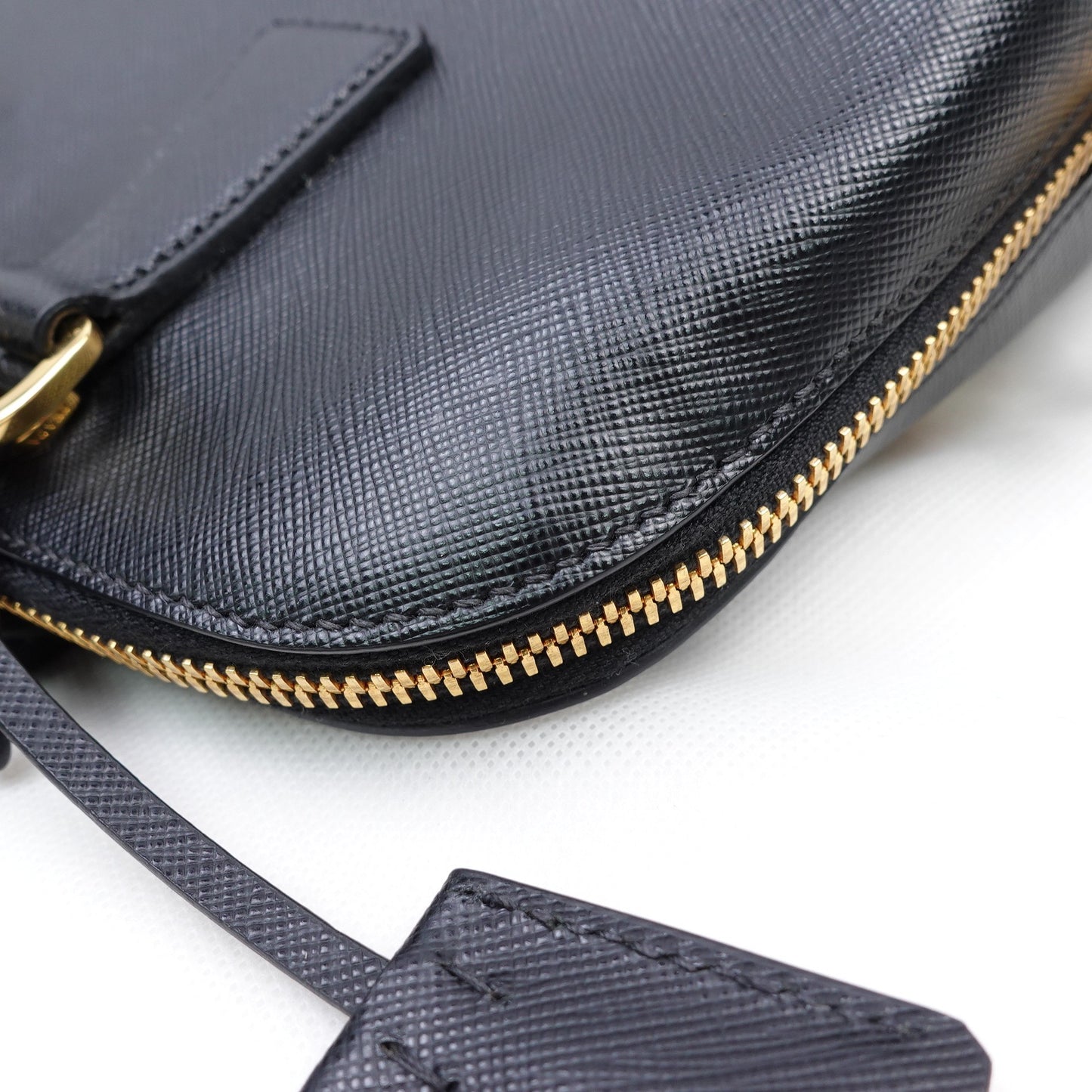 Pre-owned Prada Black Calfskin Shoulder Bag