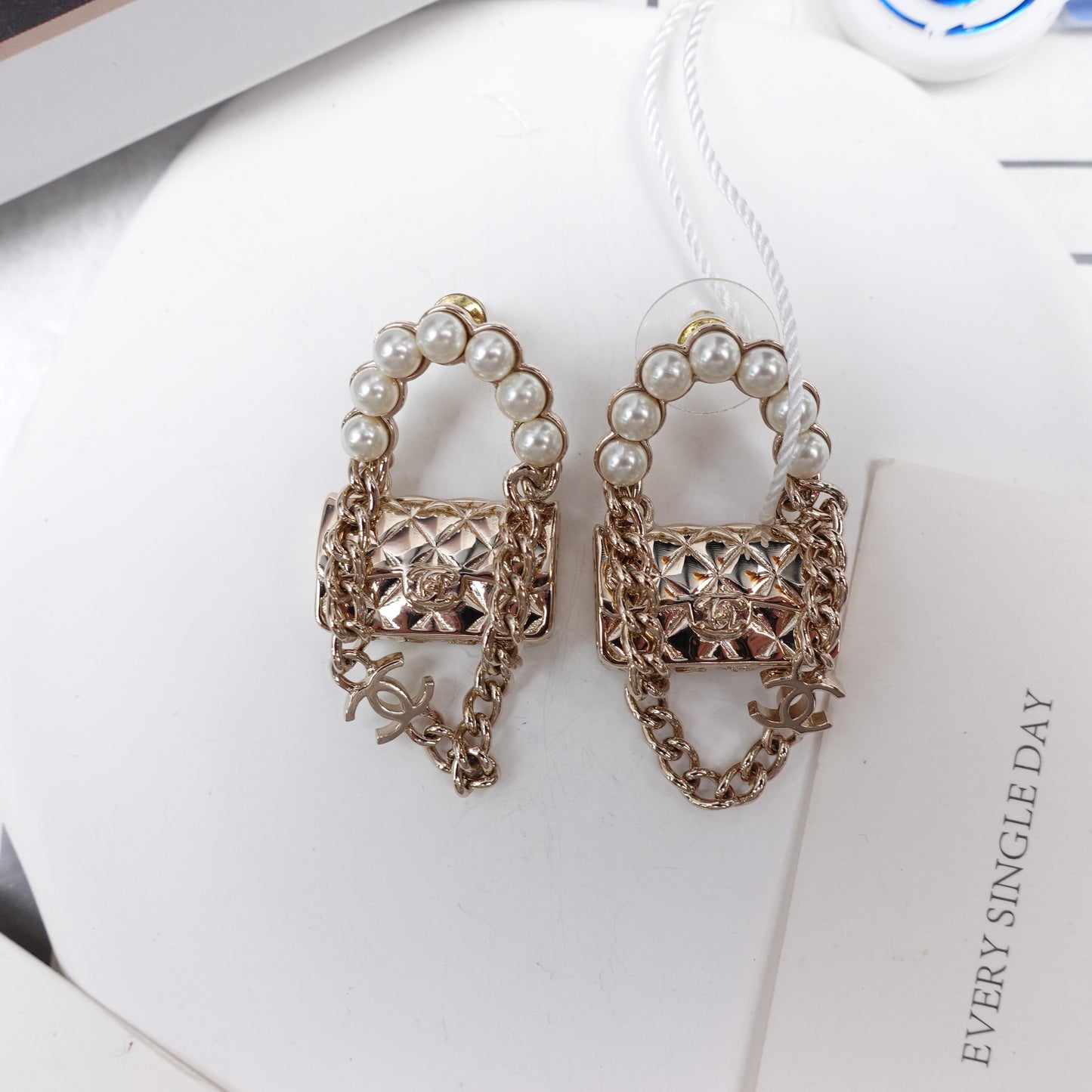 Pre-owned Chanel CF Pearl Earrings