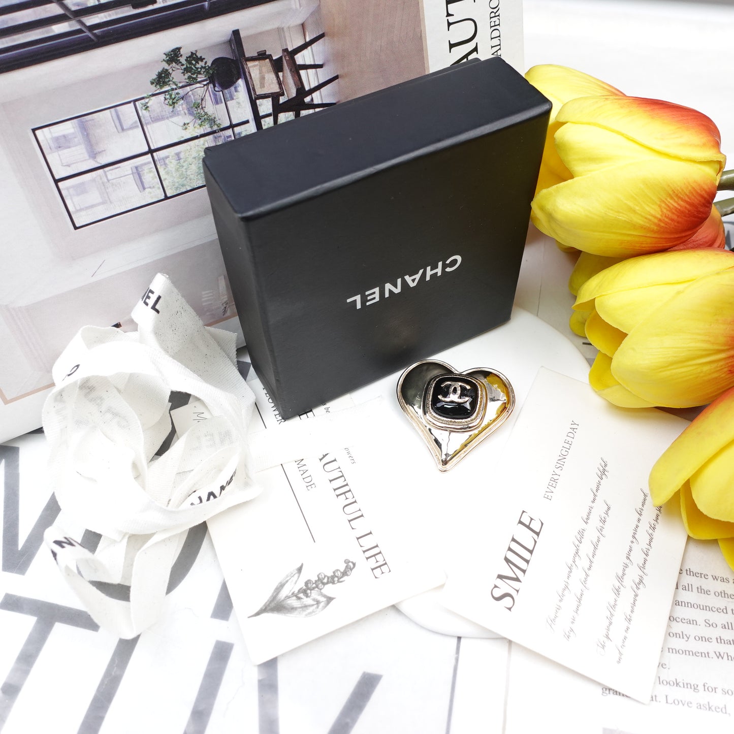 Pre-Owned Chanel Heart Shaped Brooch