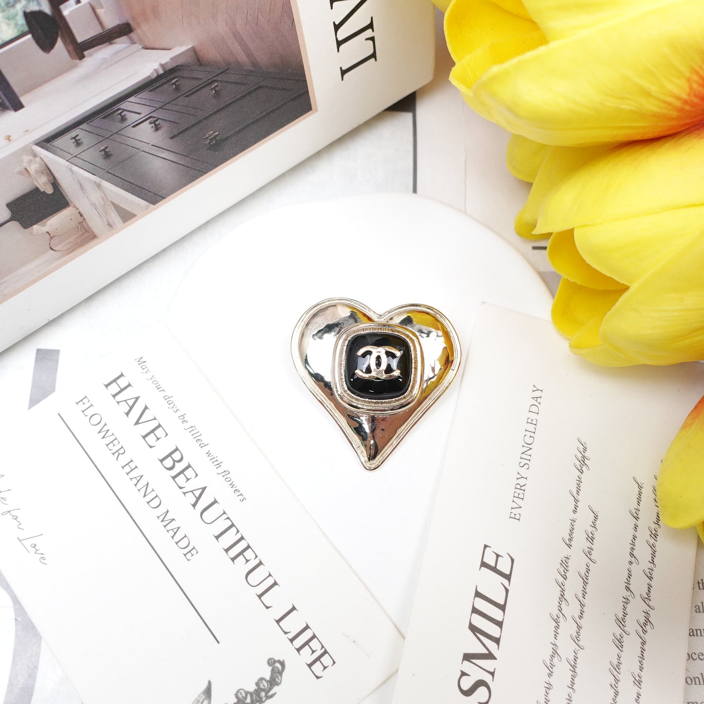 Pre-Owned Chanel Heart Shaped Brooch