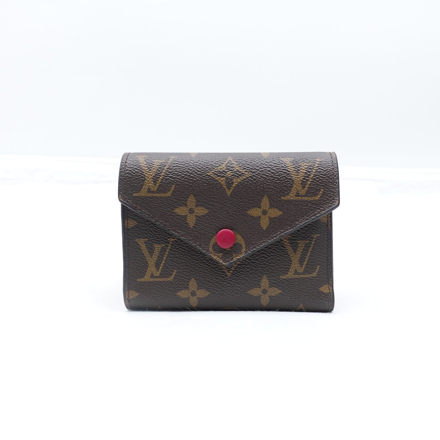 Pre-owned Louis Vuitton Victorine Monogram Coated Canvas Short Wallet