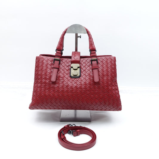 Pre-owned Bottega Veneta Roma Red Calfskin Shoulder Bag