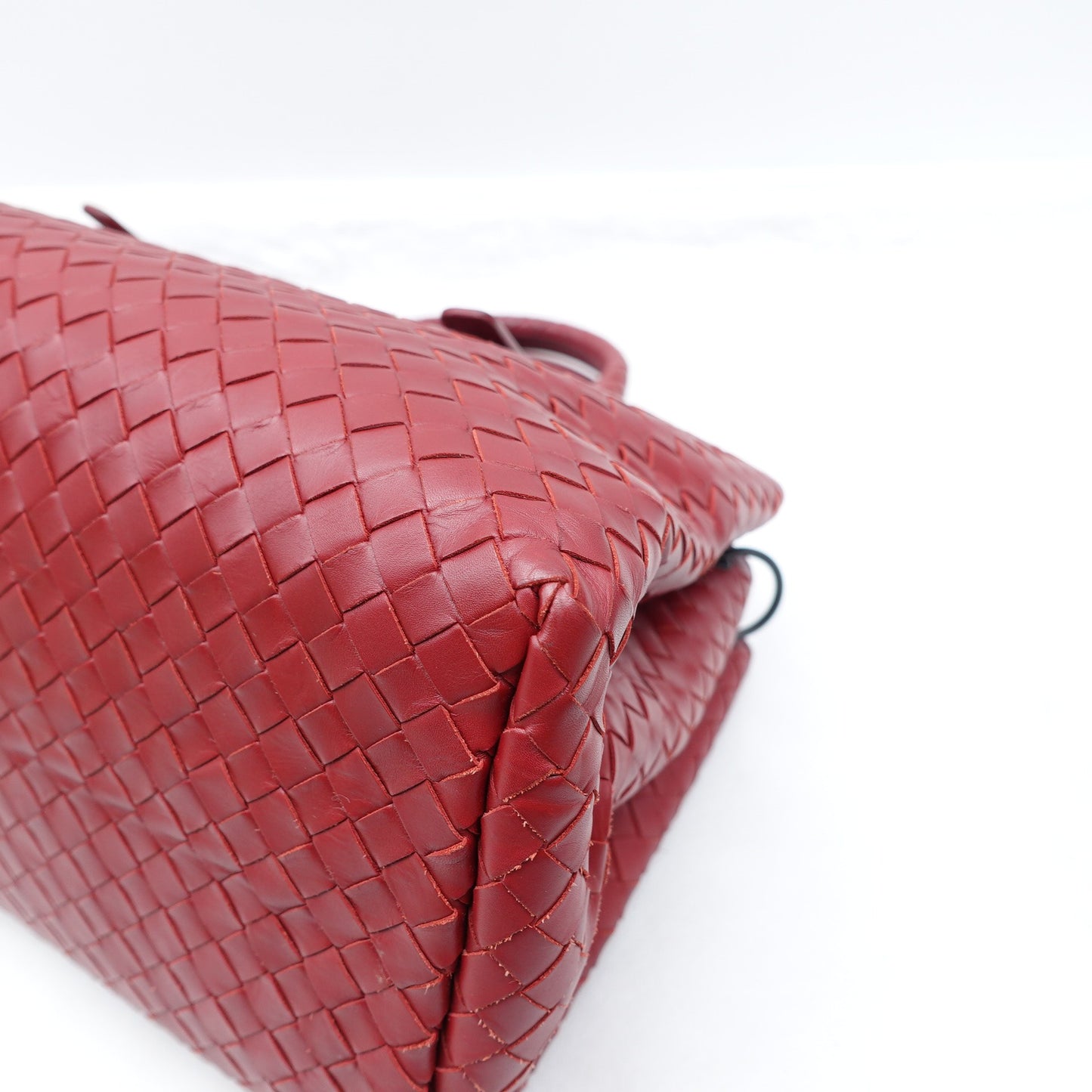 Pre-owned Bottega Veneta Roma Red Calfskin Shoulder Bag