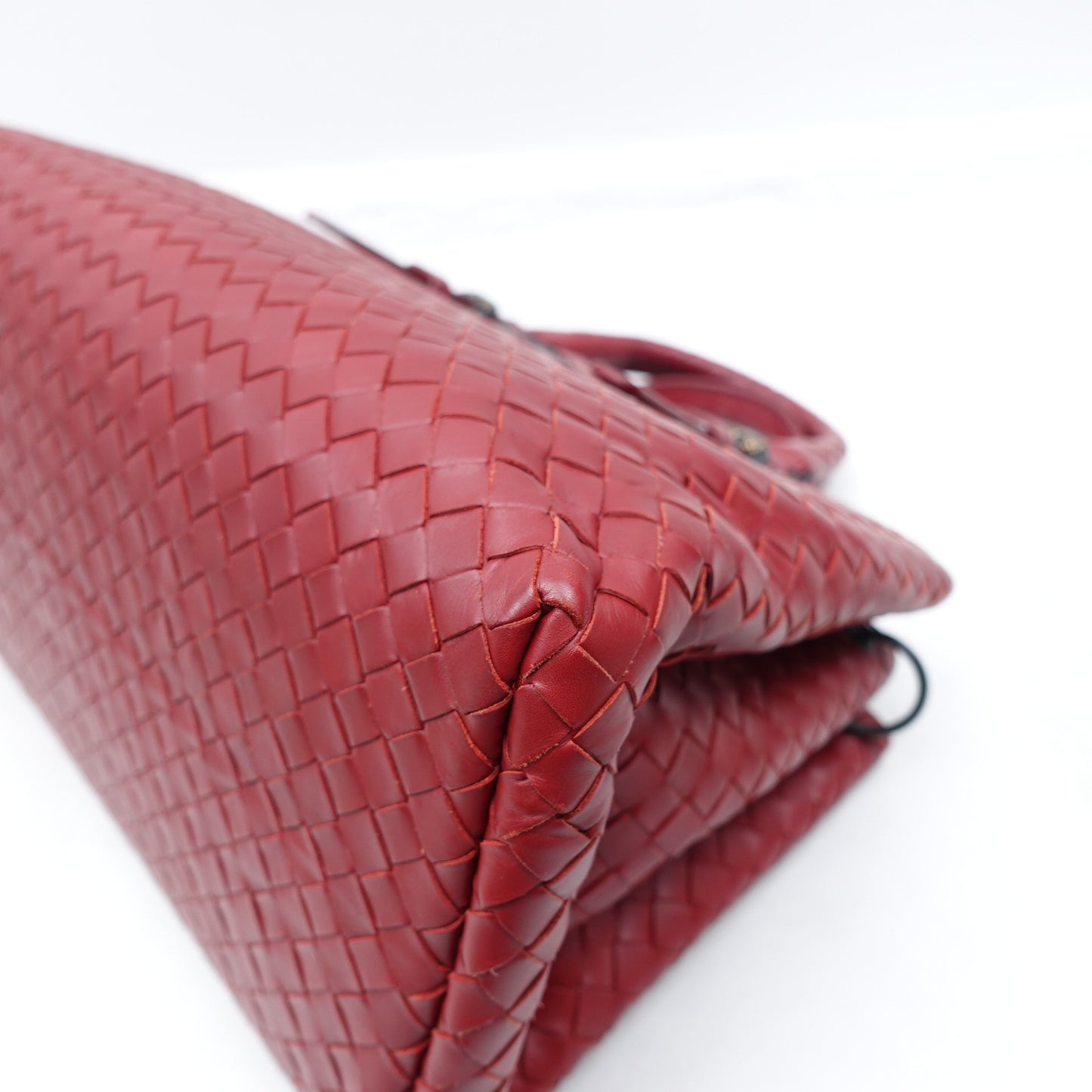 Pre-owned Bottega Veneta Roma Red Calfskin Shoulder Bag