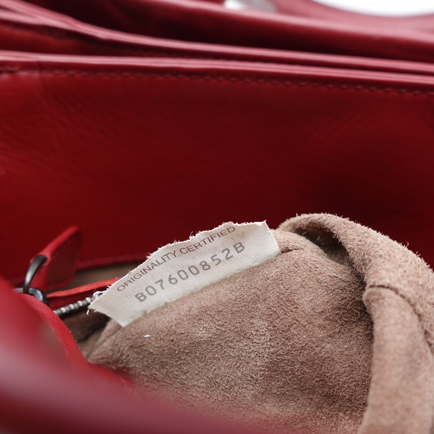 Pre-owned Bottega Veneta Roma Red Calfskin Shoulder Bag