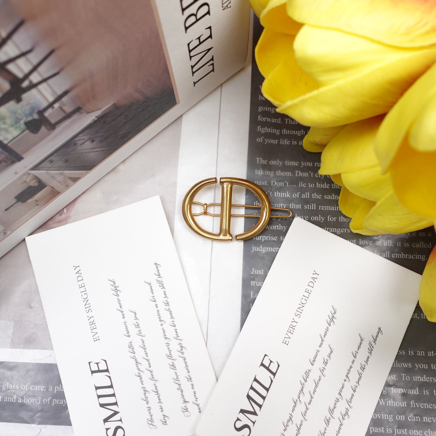 Pre-Owned Dior Gold-tone Metal Hair Accessories