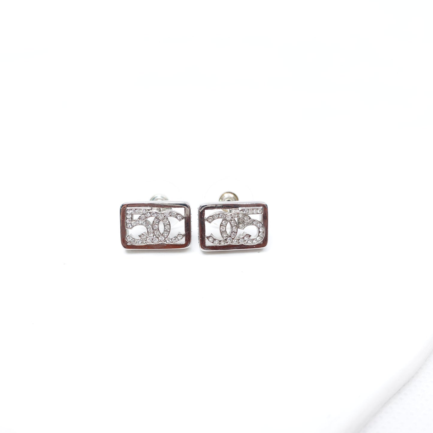 Pre-Owned Chanel Gold Tone Diamond Square CC Silver Earrings