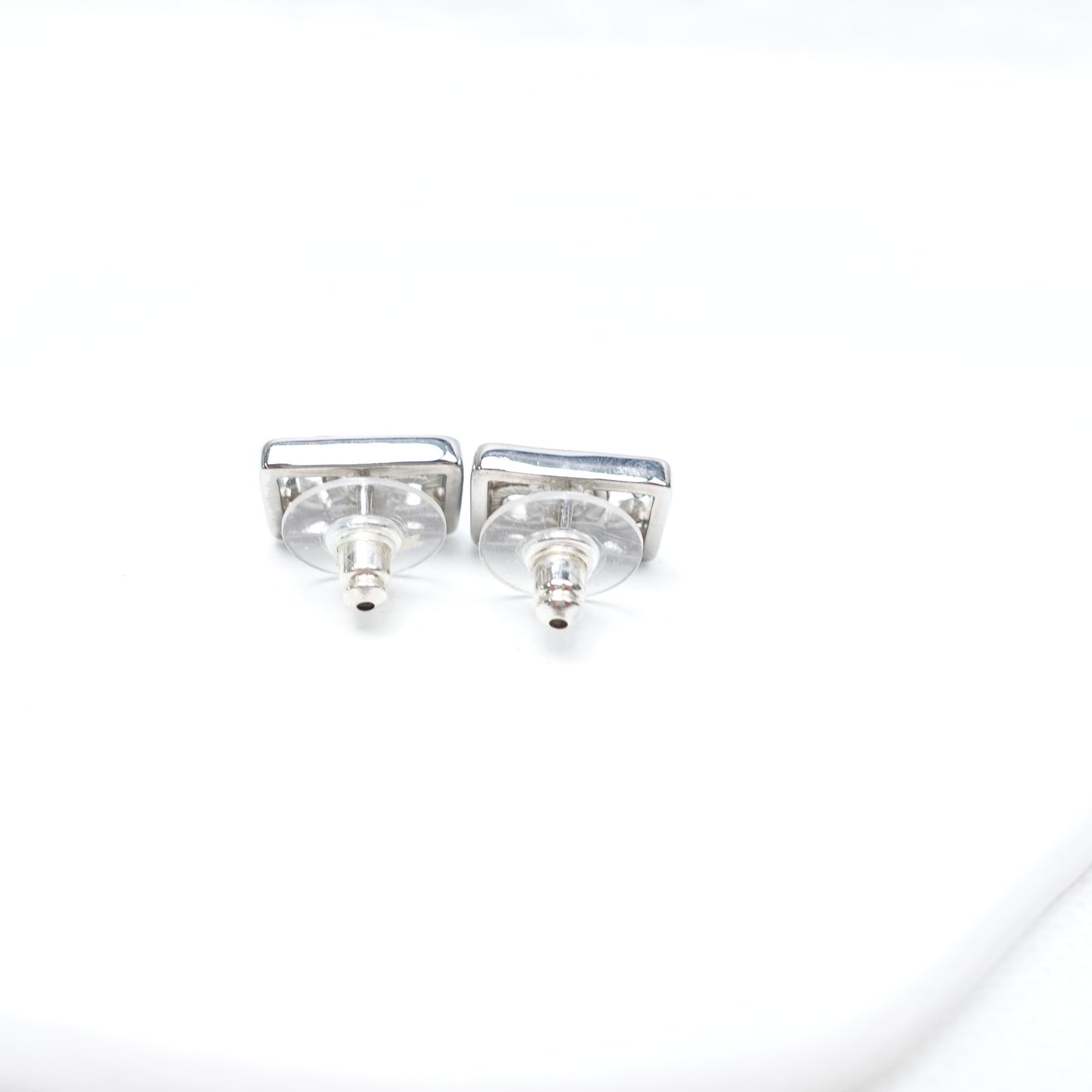 Pre-Owned Chanel Gold Tone Diamond Square CC Silver Earrings