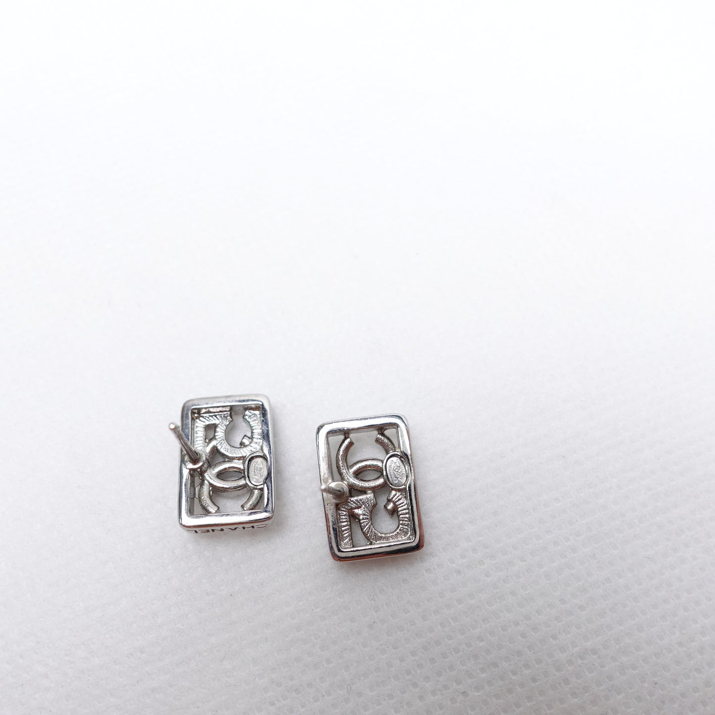 Pre-Owned Chanel Gold Tone Diamond Square CC Silver Earrings