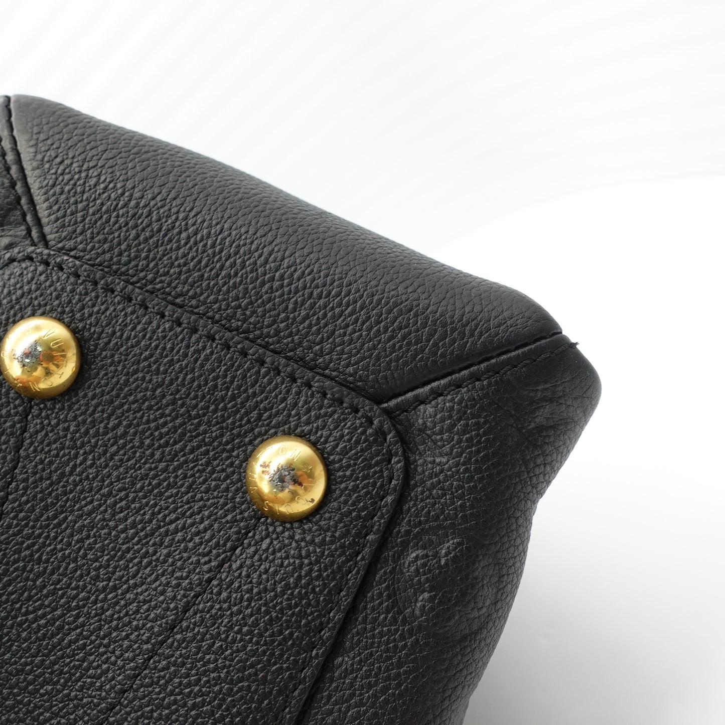 Pre-owned Louis Vuitton Vosges MM Black Calfskin Shoulder Bag