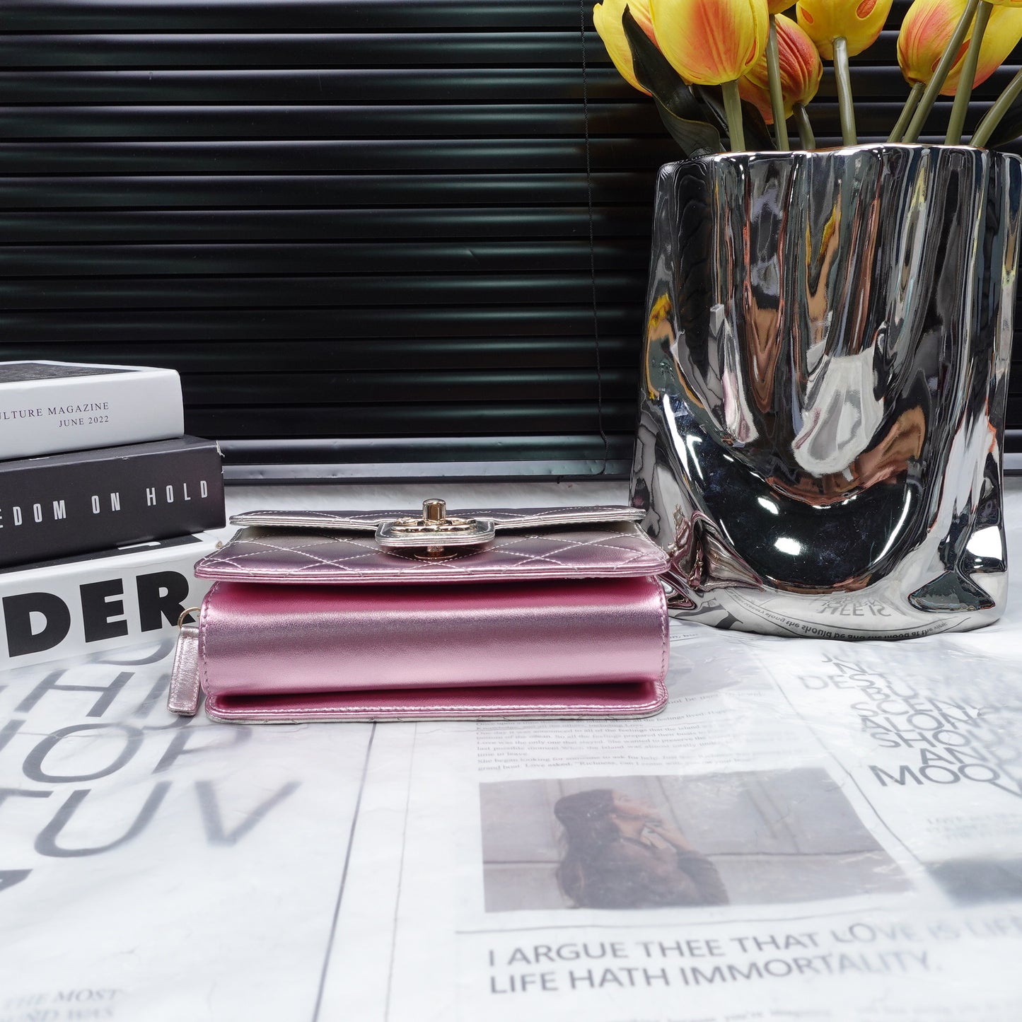 Pre-Owned Chanel Flap Mini Iridescent Pink&Silver Lambskin Shoulder Bag