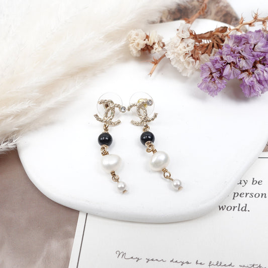 Pre-owned Chanel Metal Long Earrings
