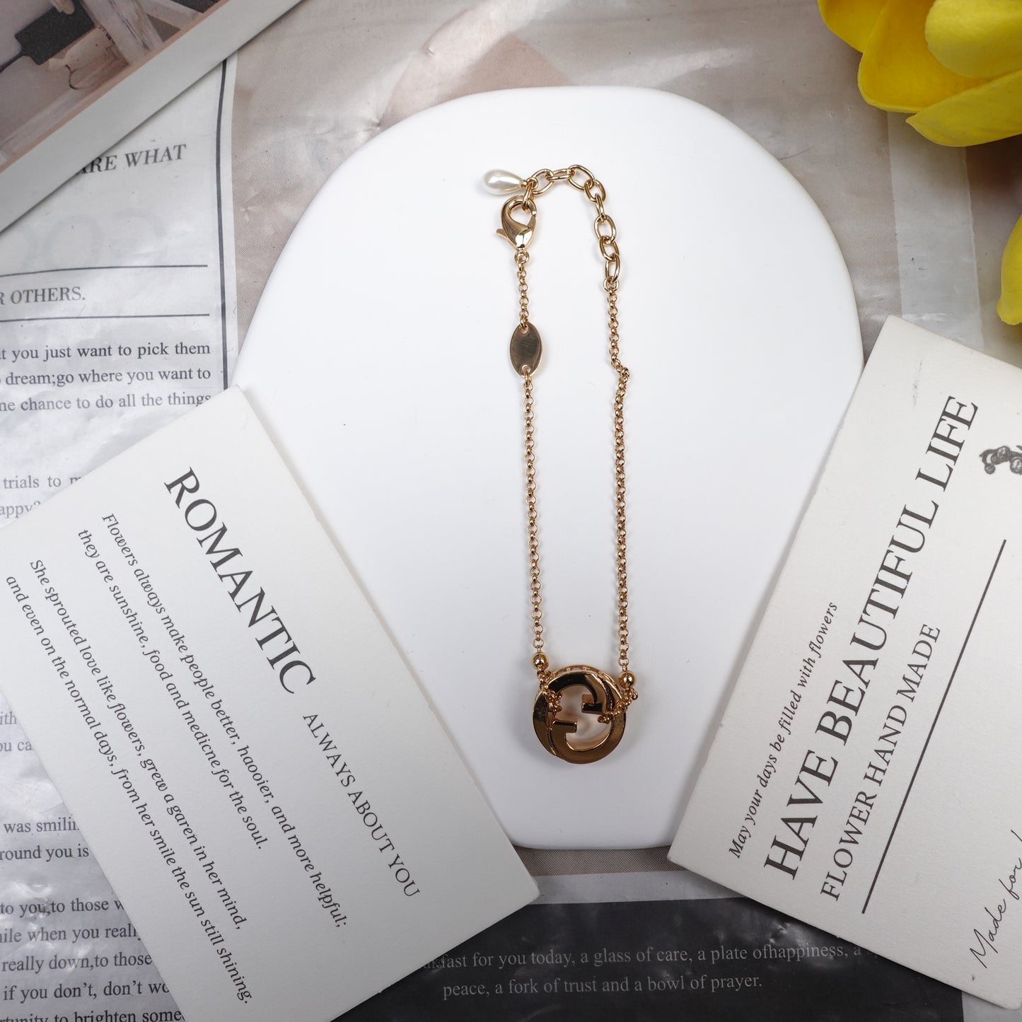 Pre-Owned Gucci Gold Tone Diamond&Pearl Bracelet