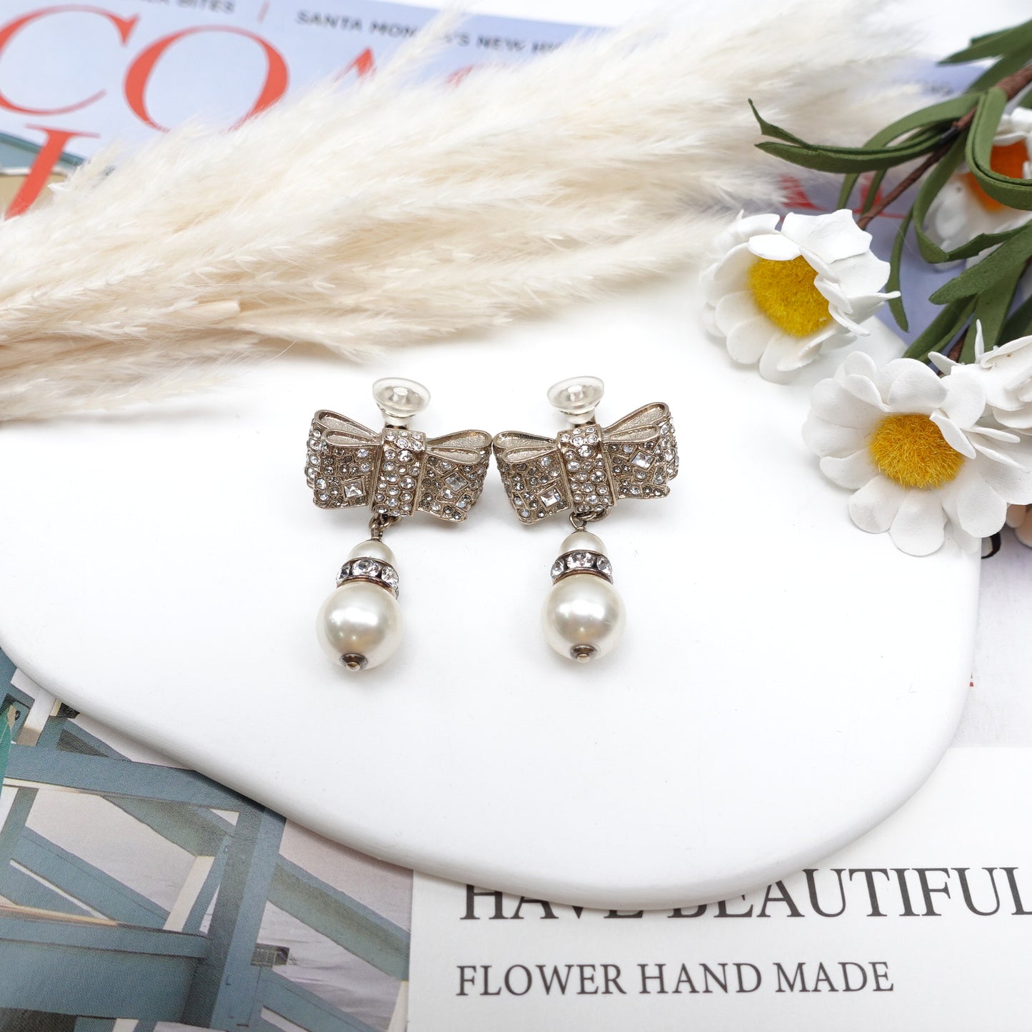 Pre-Owned Chanel Gold-tone Metal Pearl Earring