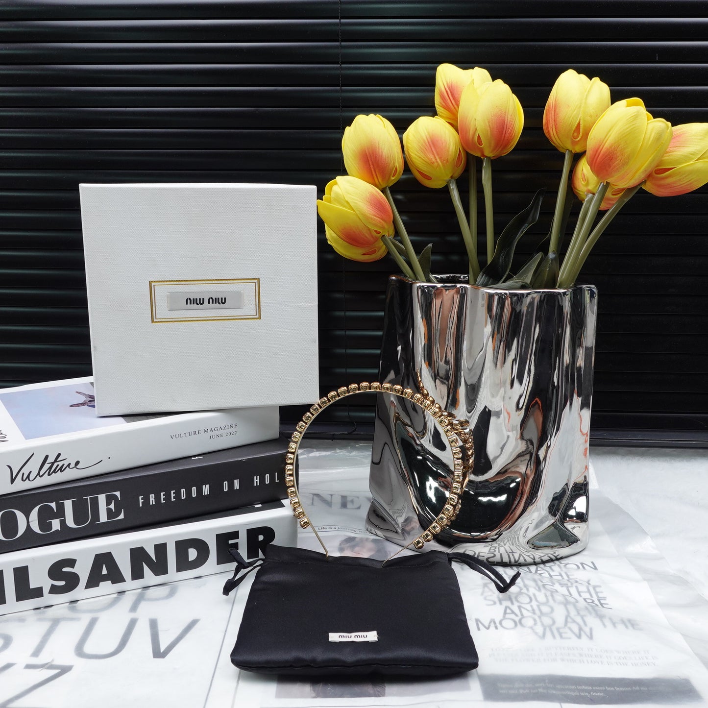 Pre-Owned MIU MIU Gold Hair Accessories