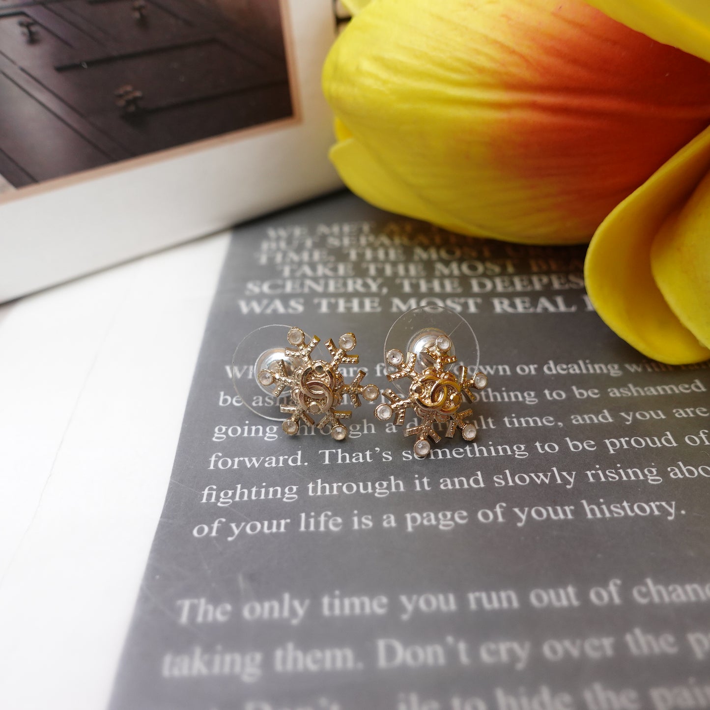 Pre-Owned Chanel Gold-tone Snow Flower Pearl Earrings