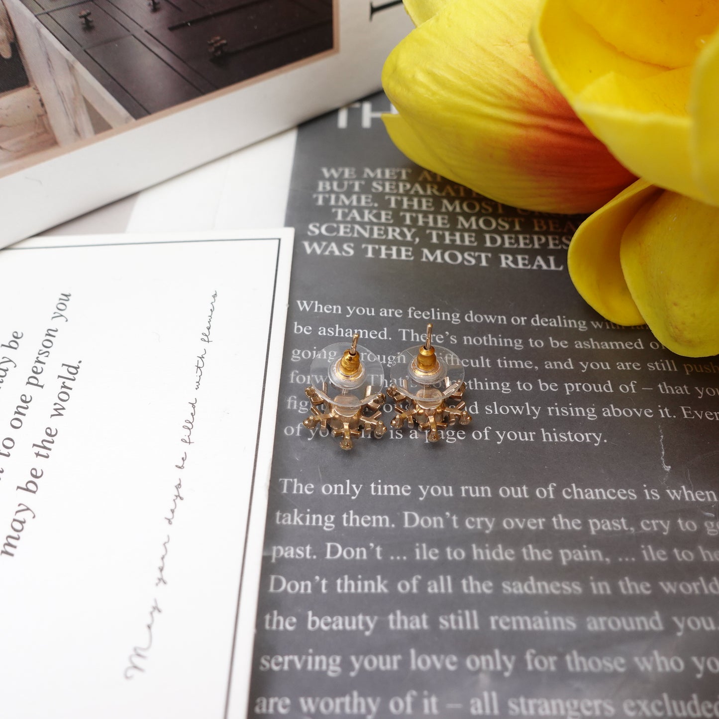 Pre-Owned Chanel Gold-tone Snow Flower Pearl Earrings