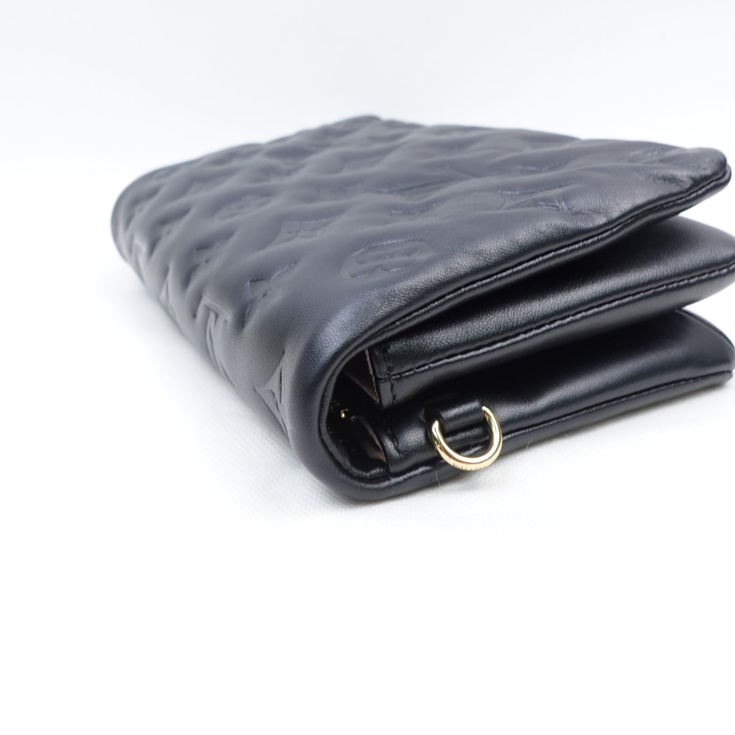 Pre-Owned Louis Vuitton Pochette Coussin MIni Black Lambskin Shoulder Bag