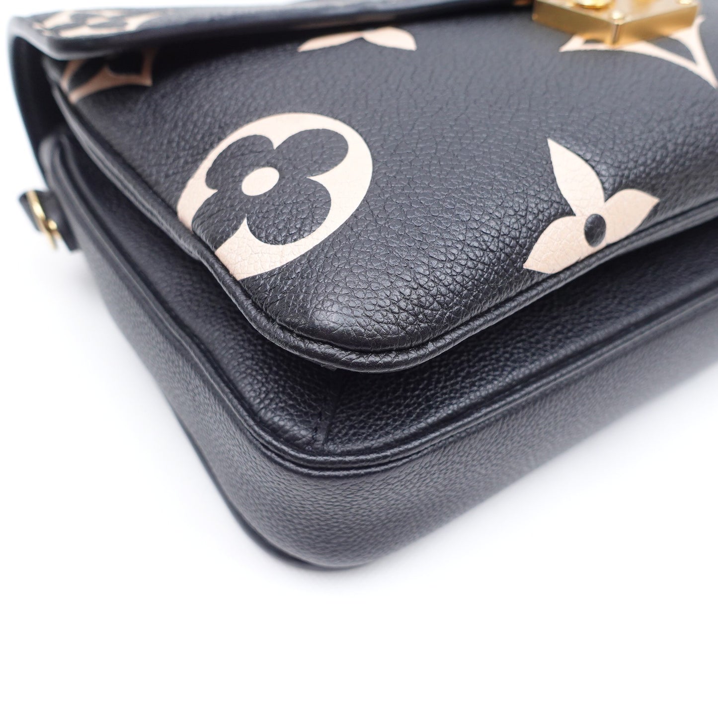 Pre-owned Louis Vuitton Metis Black Calfskin Shoulder Bag