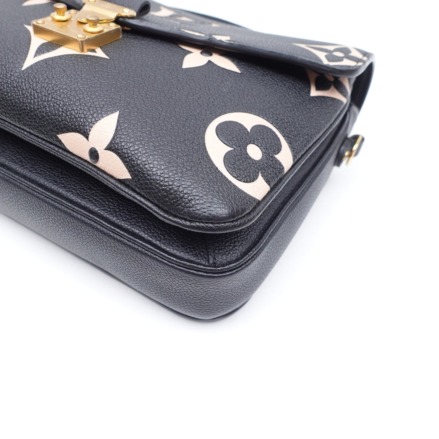 Pre-owned Louis Vuitton Metis Black Calfskin Shoulder Bag
