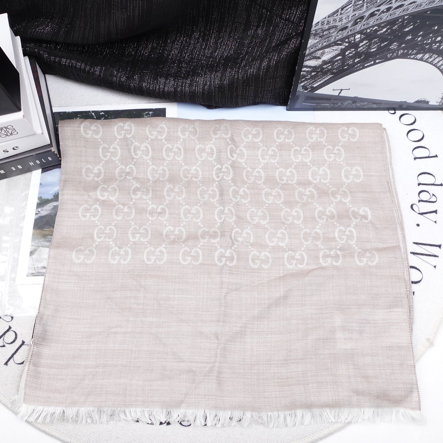 Pre-Owned Gucci Monogram&Gray Square Wool Scarf