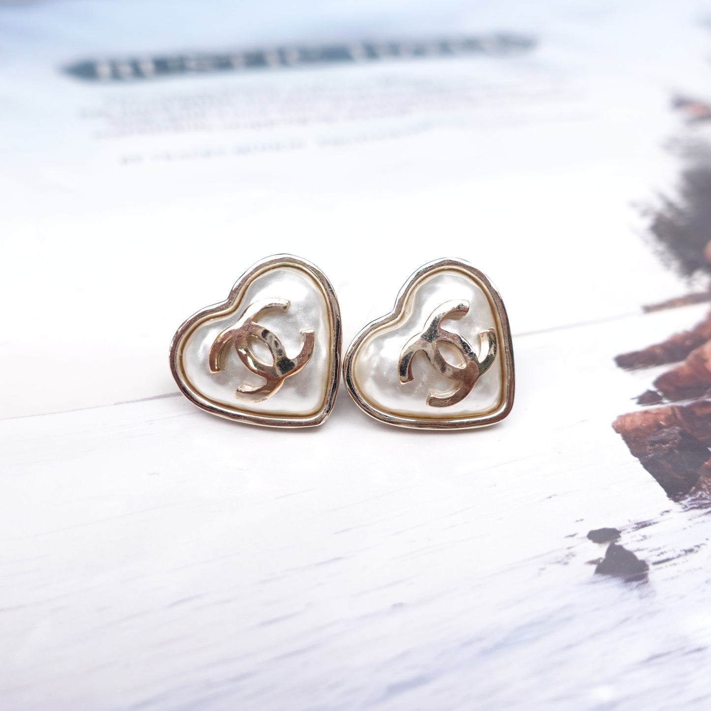 Pre-owned Chanel Heart Pearl Earrings