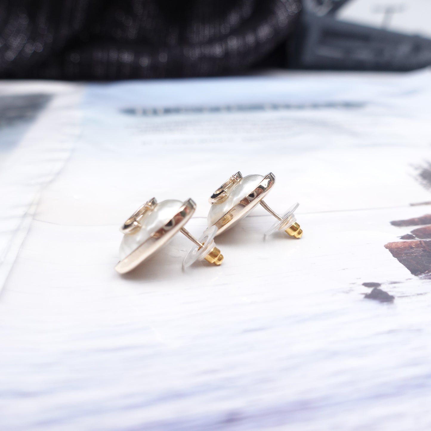 Pre-owned Chanel Heart Pearl Earrings