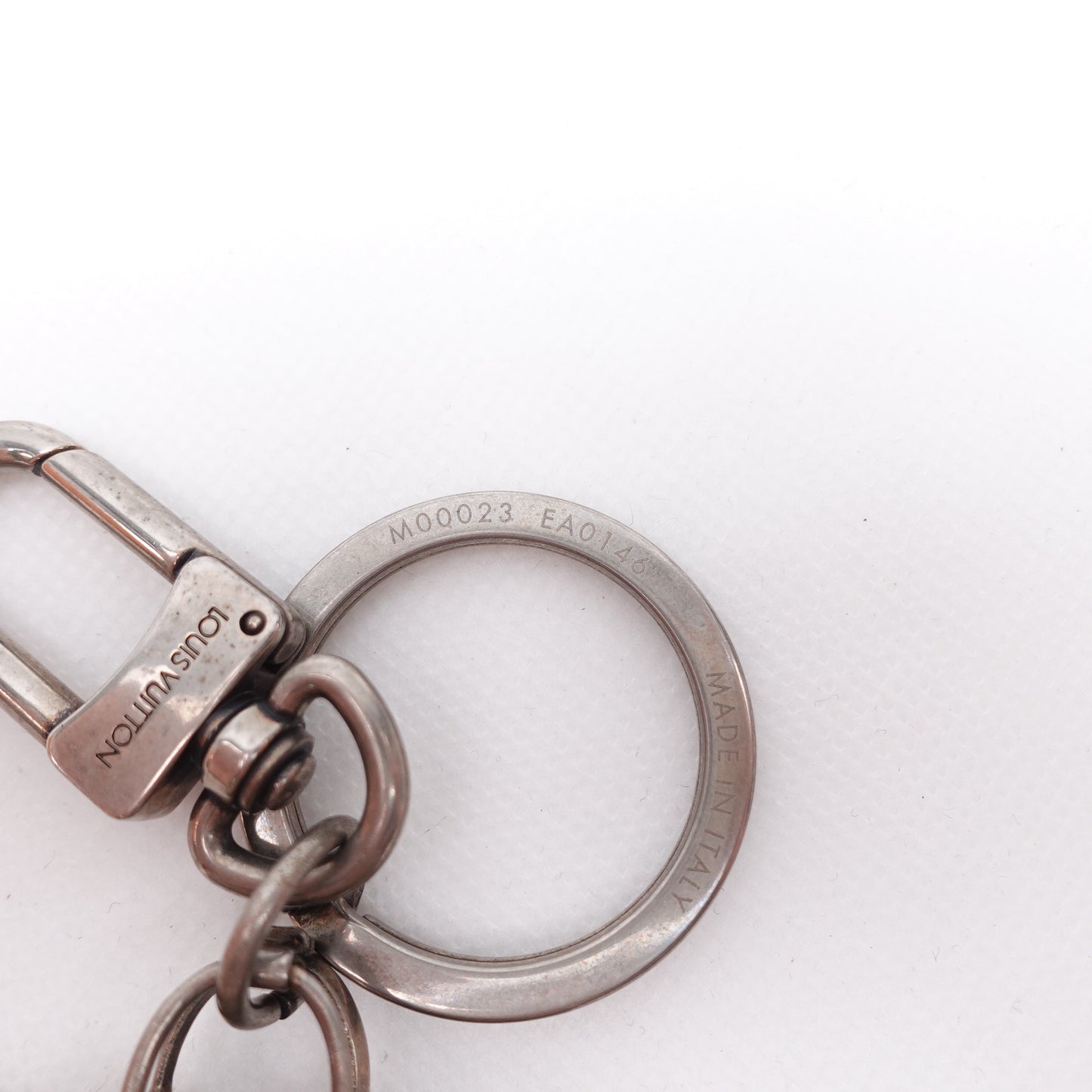 Pre-owned Louis Vuitton Keepall Aged Silver Bag Charm