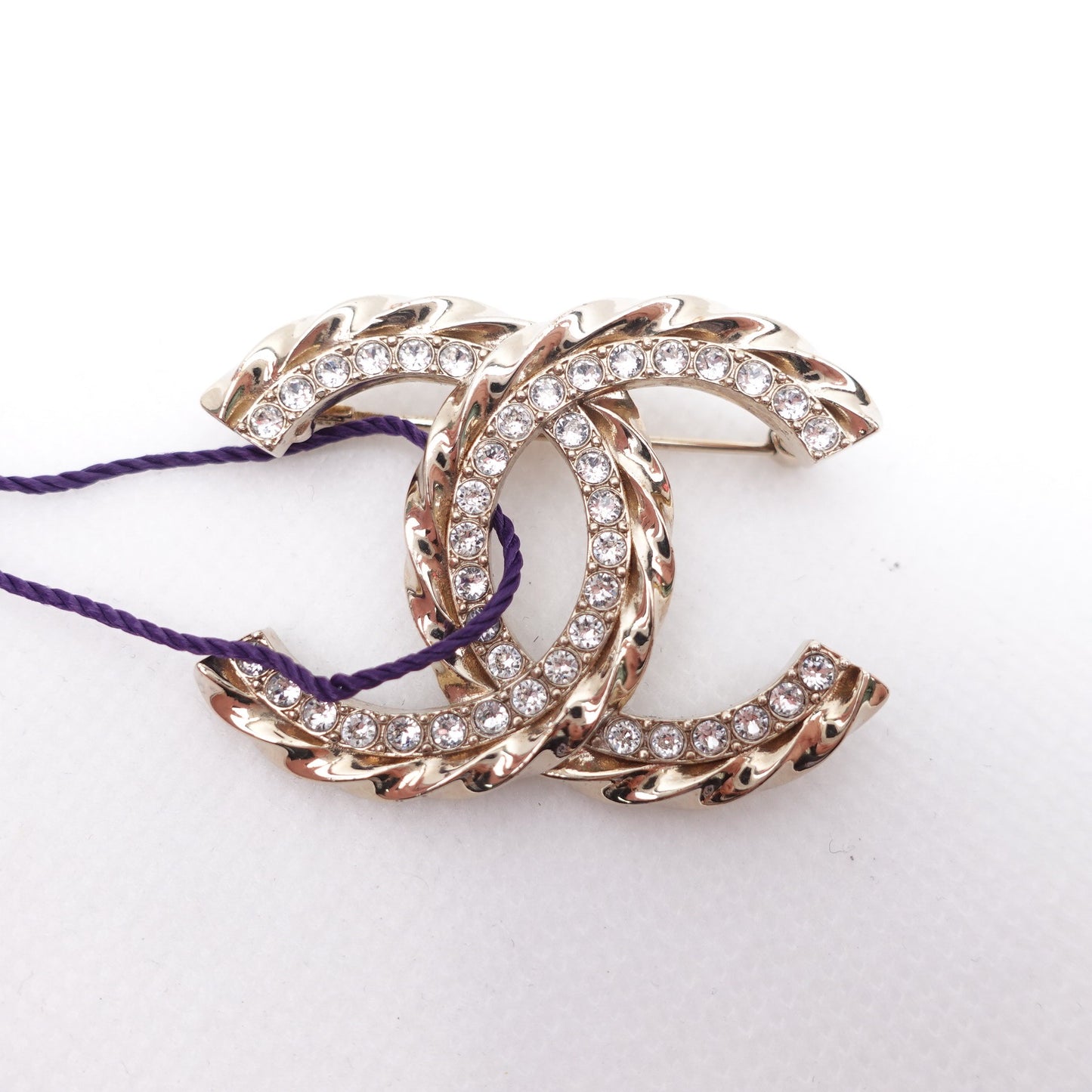 Pre-owned Chanel Gold Crystal Metal Brooch