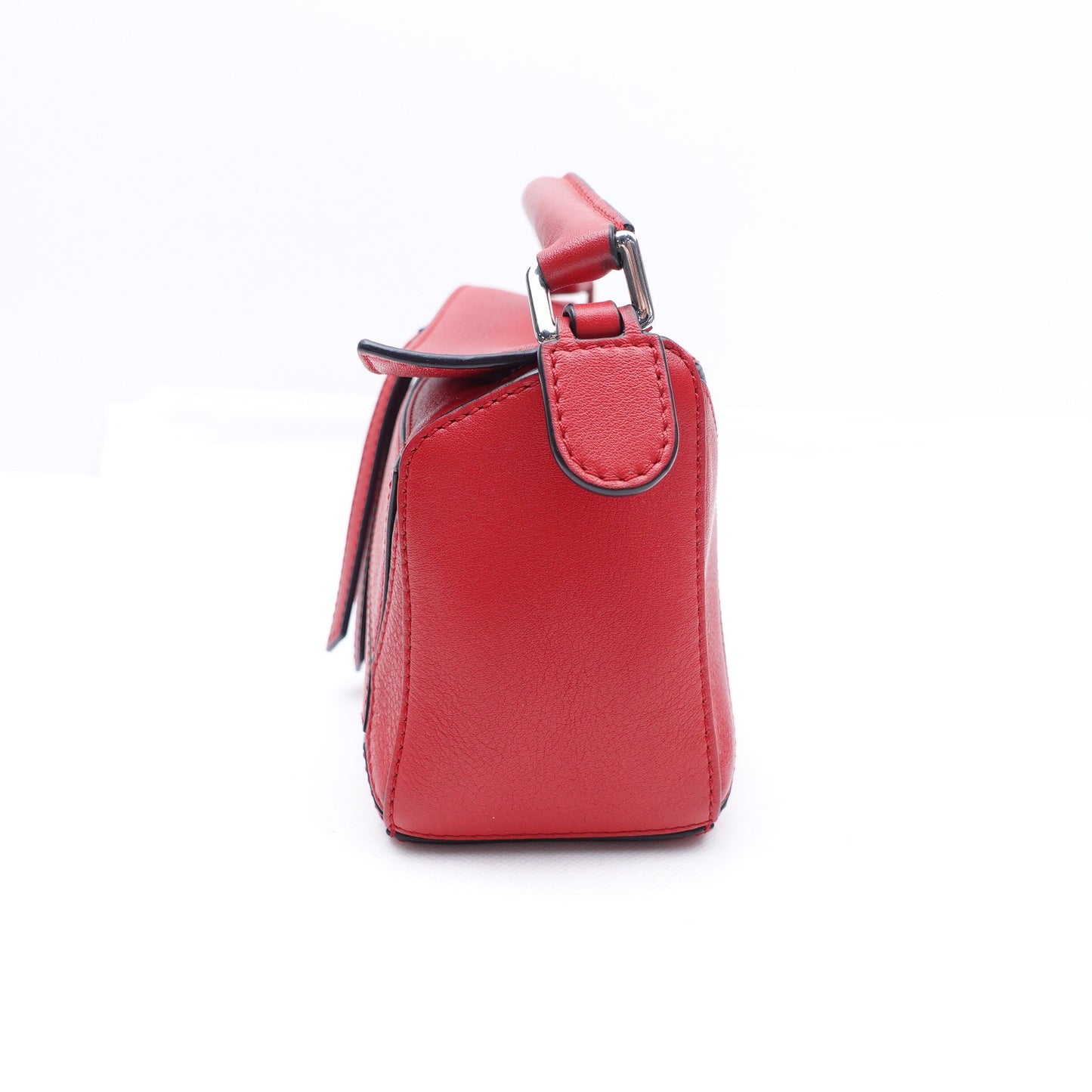 Pre-owned Loewe Puzzle Edge Red Calfskin Shoulder Bag
