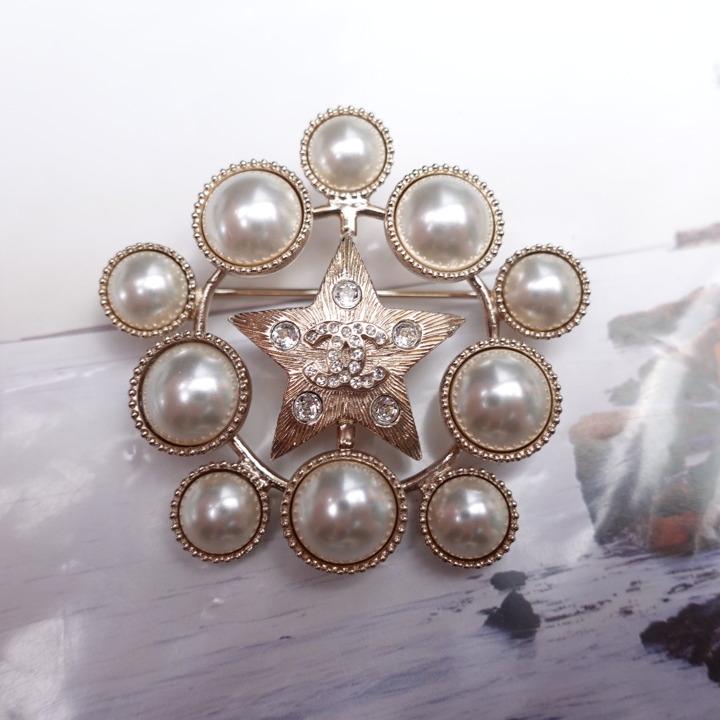 [Deal] Pre-owned Chanel Brooches