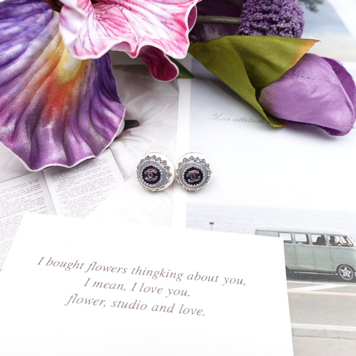 Pre-Owned Chanel Black&Grey Round Earrings