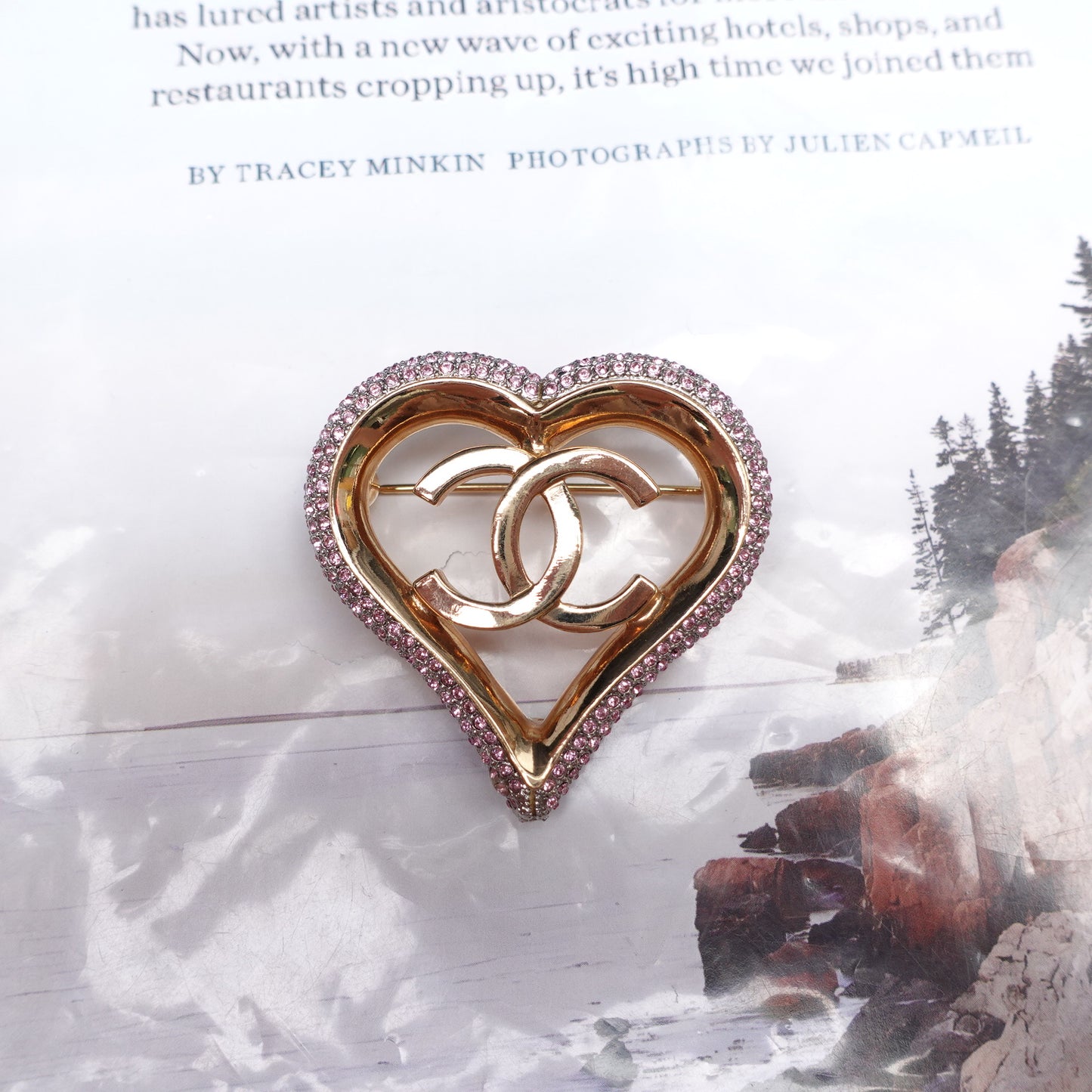 Pre-Owned Chanel Gold Tone Pink Diamond  Brooch