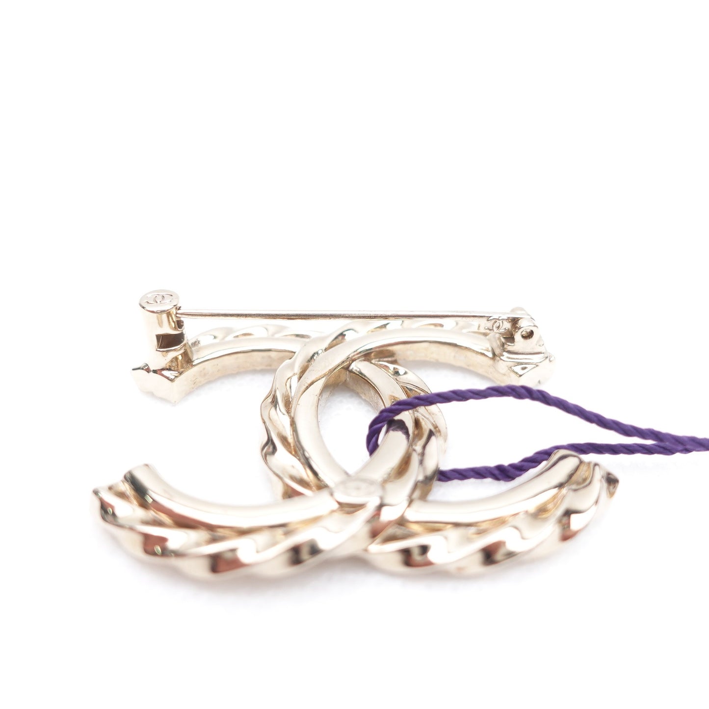 Pre-owned Chanel Gold Crystal Metal Brooch