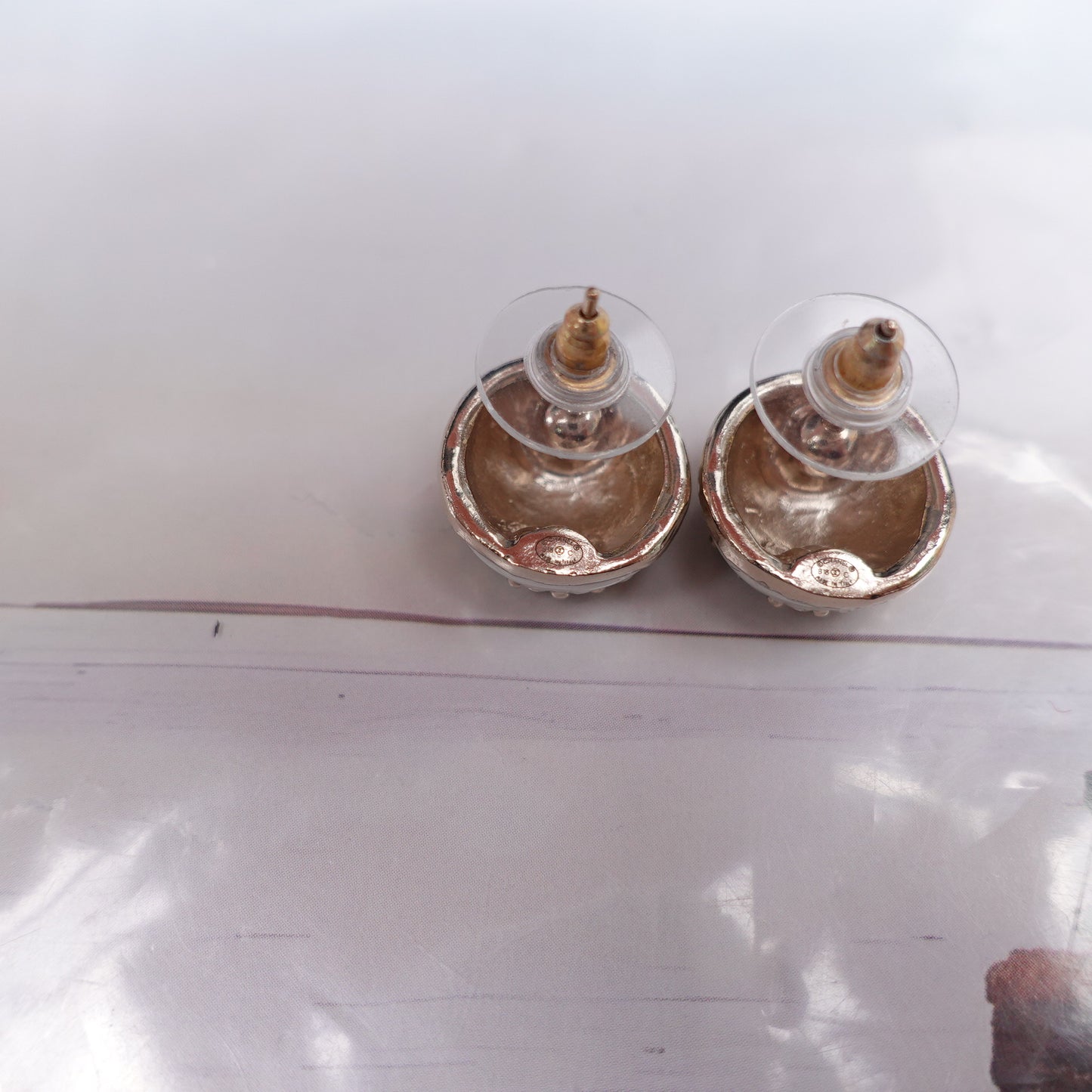 Pre-Owned Chanel Black&Grey Round Earrings