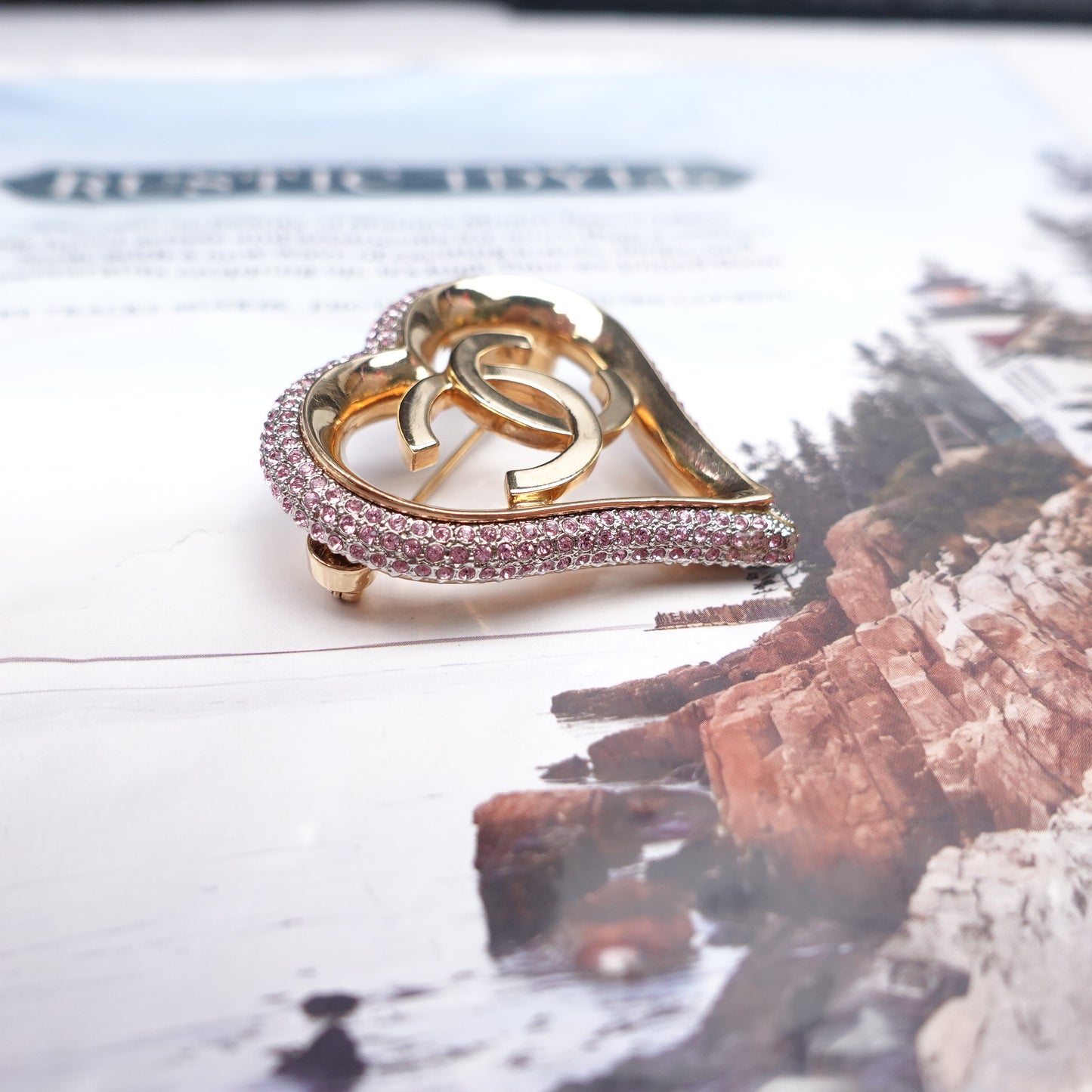 Pre-Owned Chanel Gold Tone Pink Diamond  Brooch