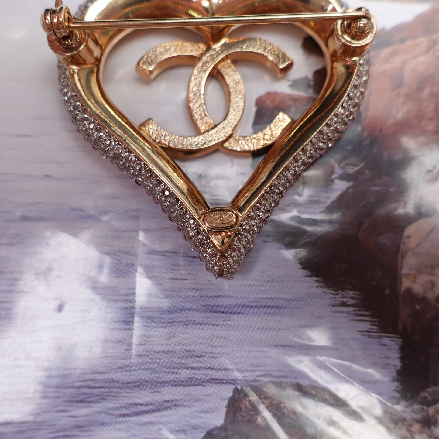 Pre-Owned Chanel Gold Tone Pink Diamond  Brooch