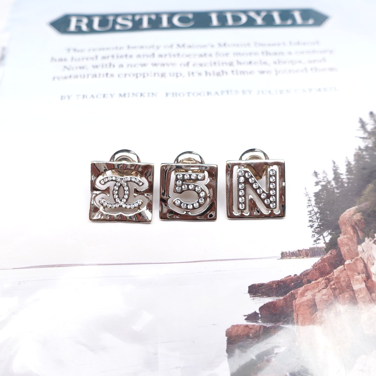 Pre-Owned Gold Chanel Crystal No.5 CC Earrings