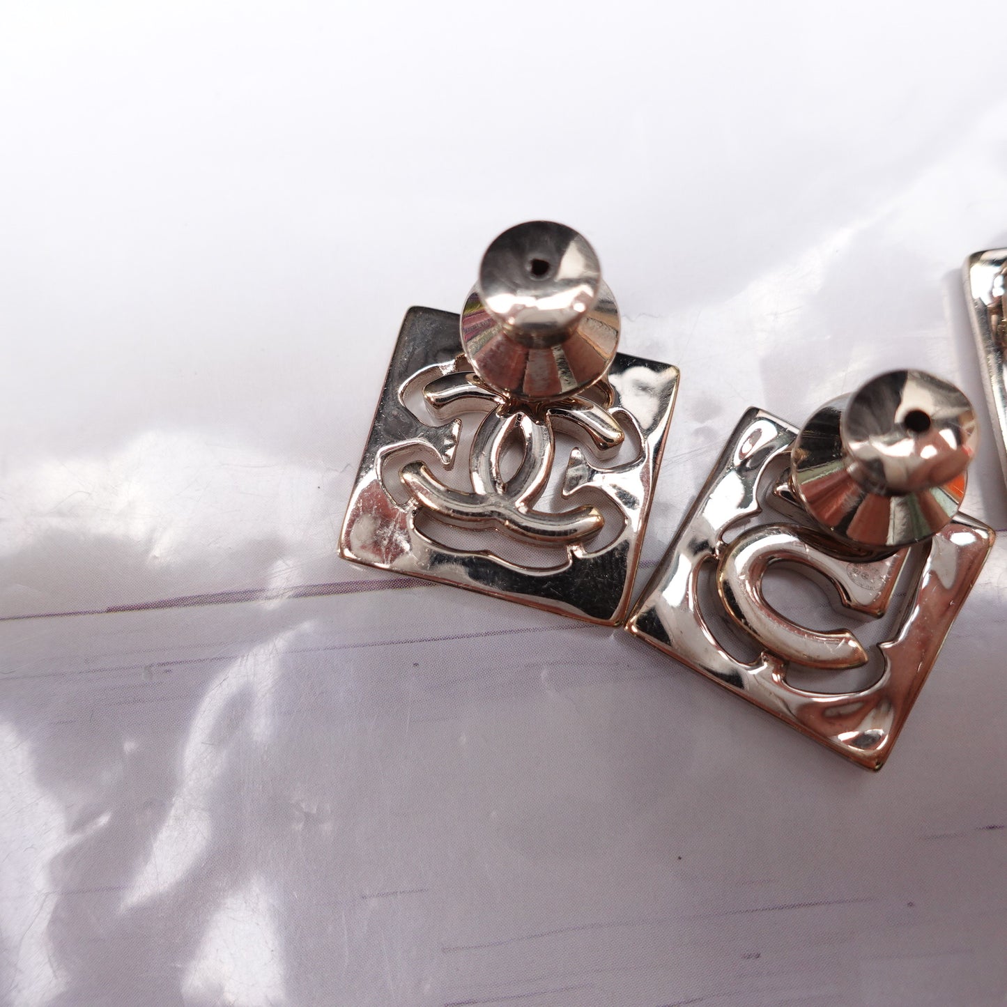 Pre-Owned Gold Chanel Crystal No.5 CC Earrings