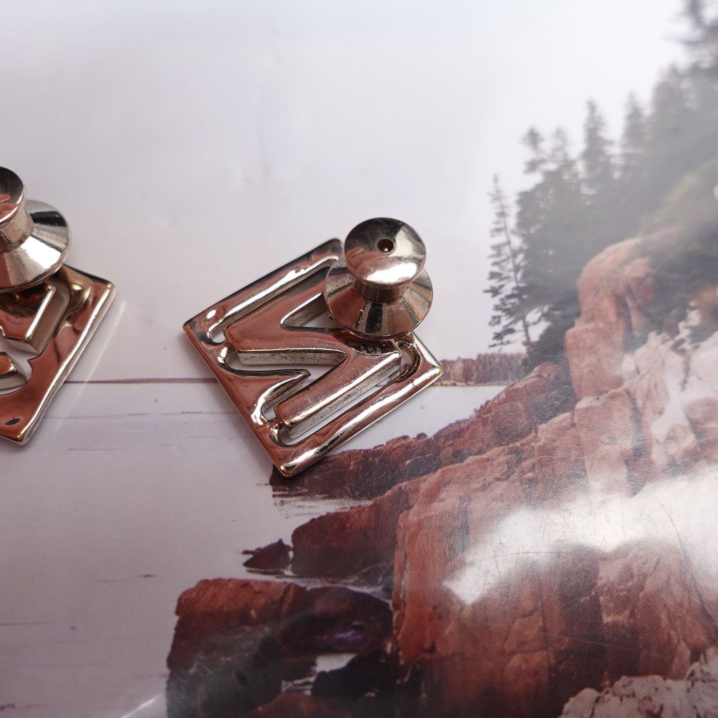 Pre-Owned Gold Chanel Crystal No.5 CC Earrings