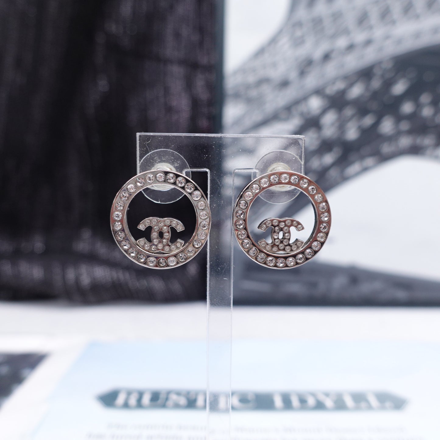 Pre-Owned Chanel Silver Metal Earring