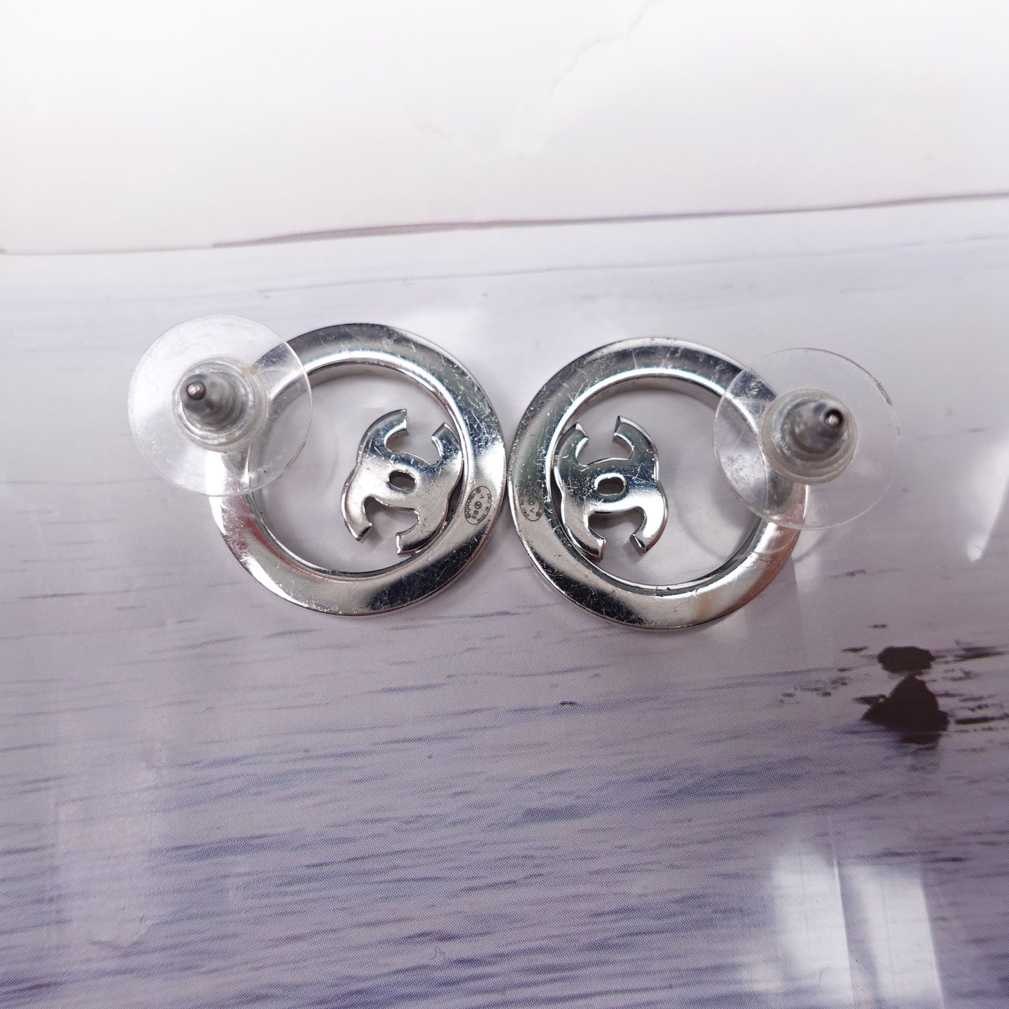 Pre-Owned Chanel Silver Metal Earring