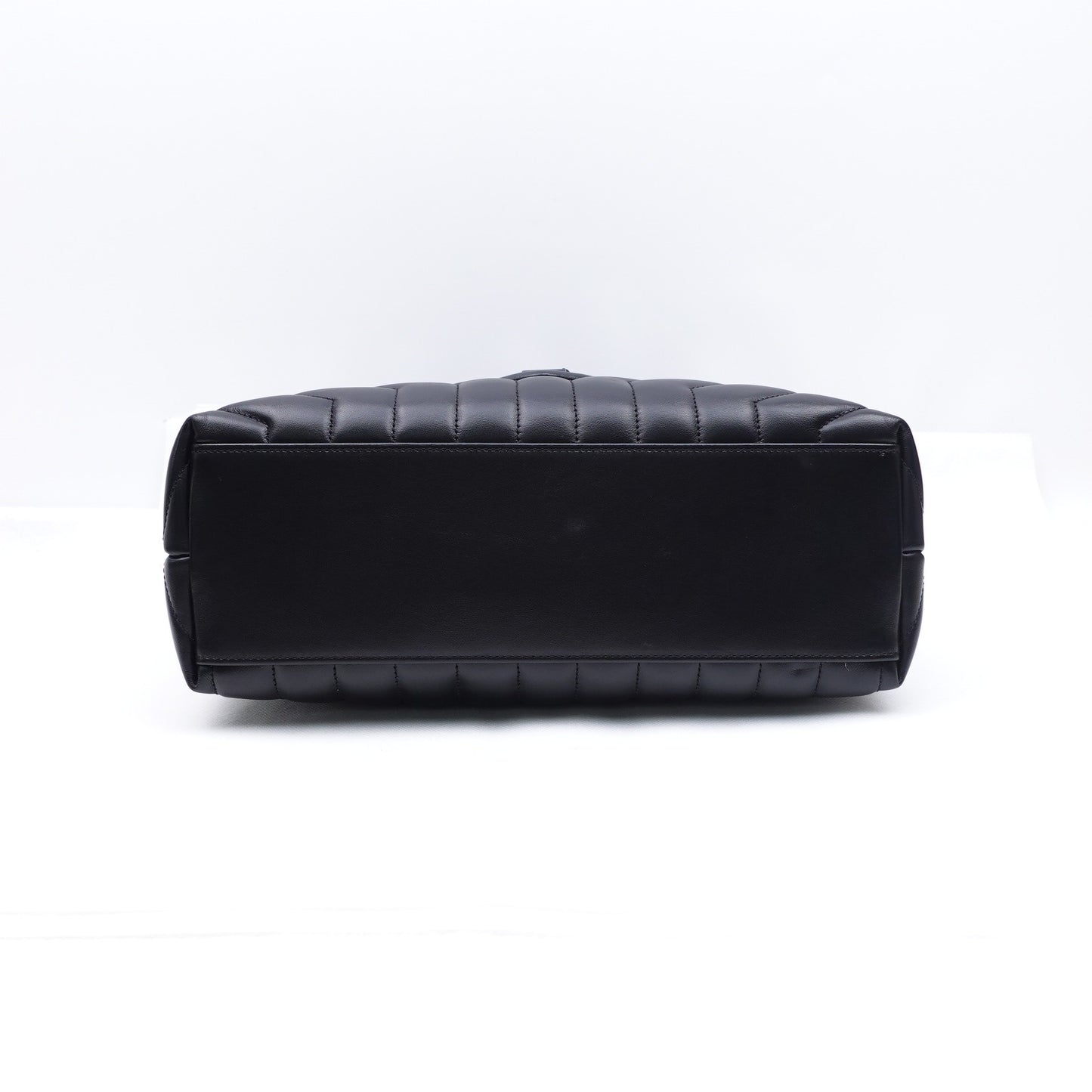 Pre-owned Yves Saint Laurent LouLou Black Calfskin Shoulder Bag