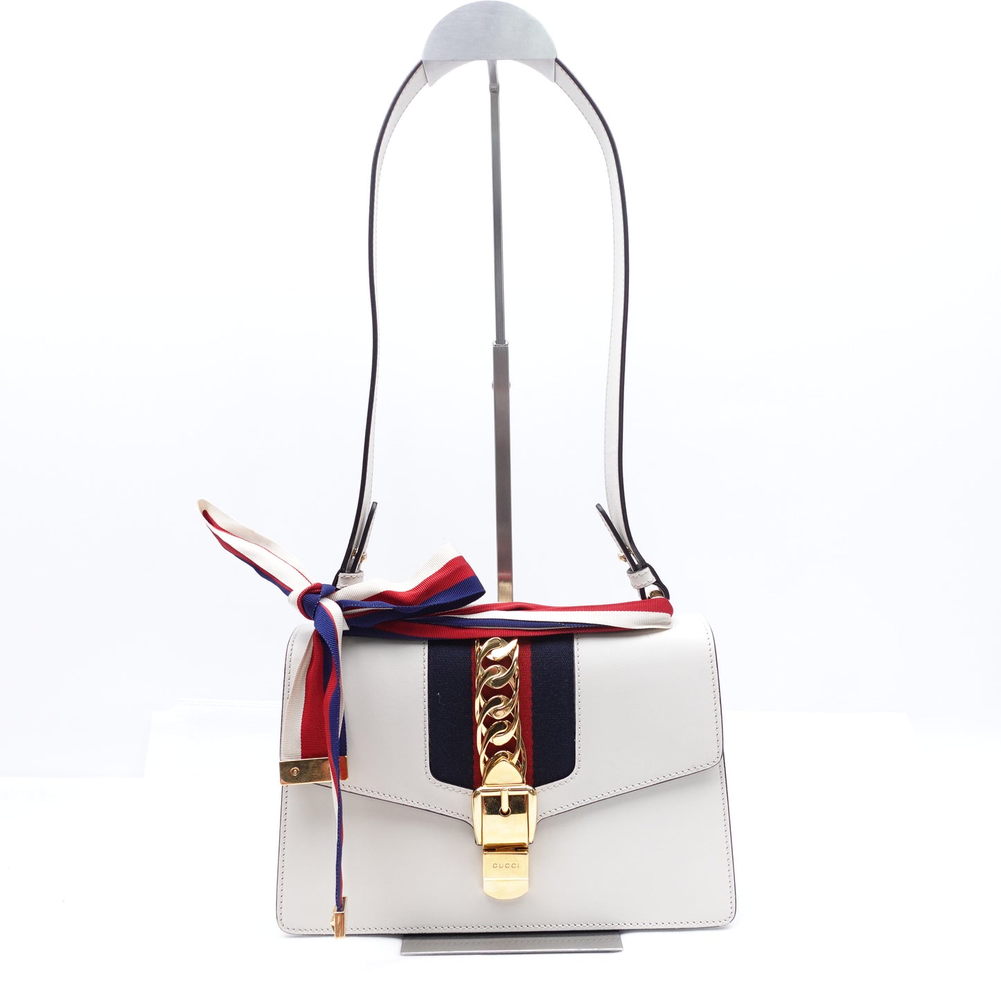 Pre-owned Gucci Sylvie Cream Calfskin Shoulder Bag