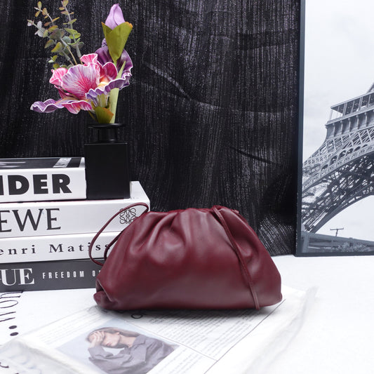 [Deal] Pre-owned Bottega Veneta Chain Pouch Burgundy Shoulder Bag