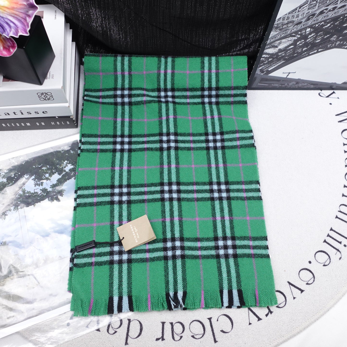 Pre-Owned Burberry Green Square Cashmere Scarf